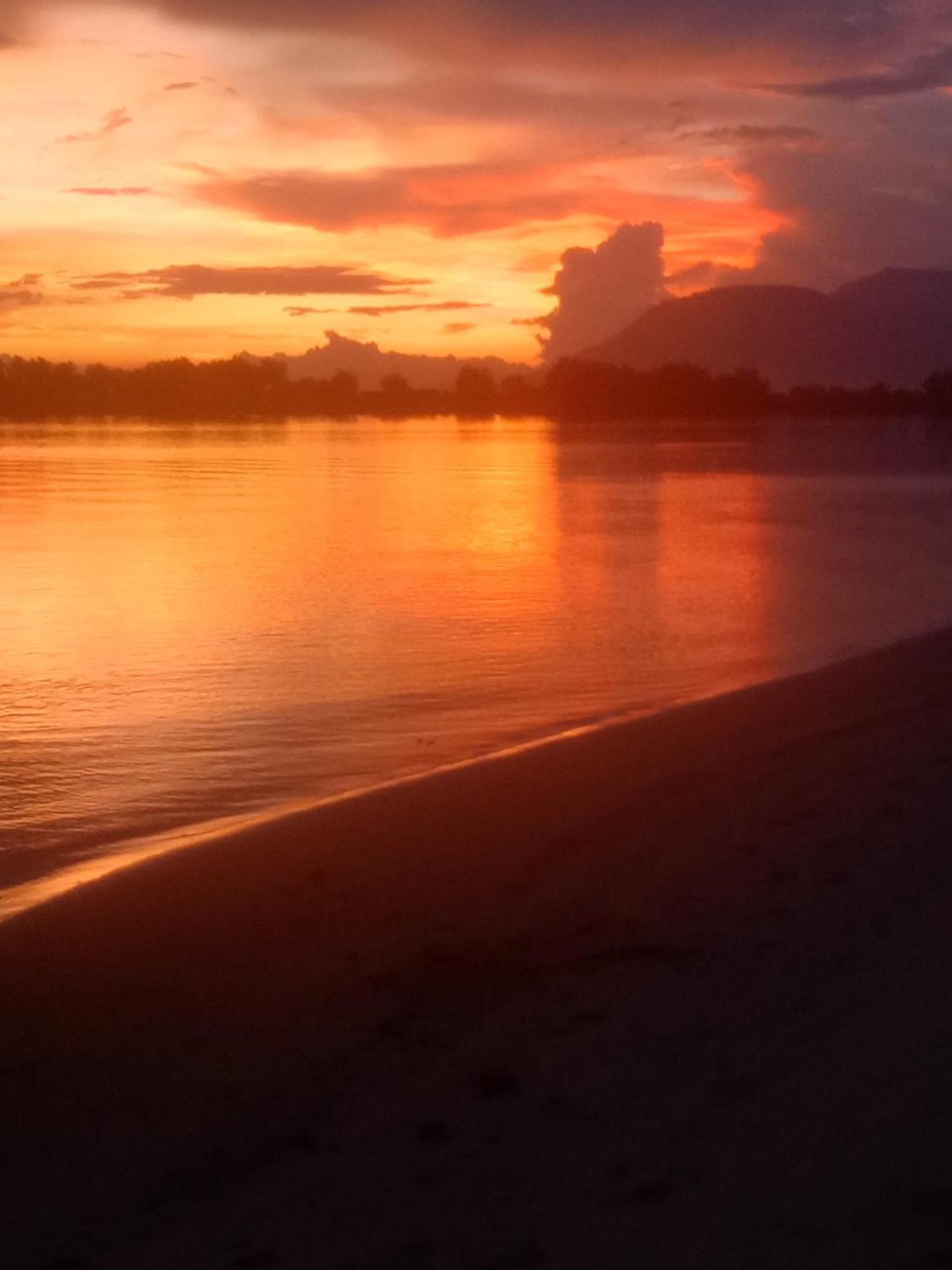 La Plage De Kampot By Lee & Hap Guest House Экстерьер фото