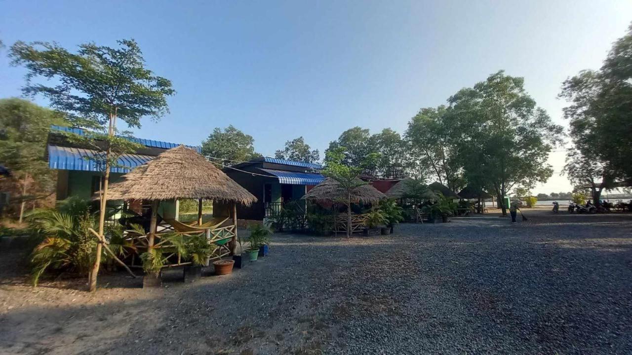 La Plage De Kampot By Lee & Hap Guest House Экстерьер фото